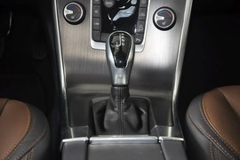 2015款沃尔沃XC60 3.0T T6智逸版