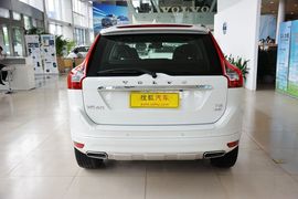 2015款沃尔沃XC60 3.0T T6智逸版