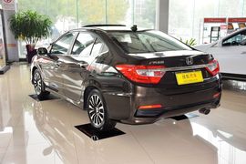 2013款本田凌派1.8L自动豪华版