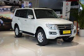 2015款三菱帕杰罗3.0L精英超越版 国IV