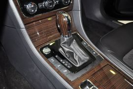 2014款大众帕萨特1.8TSI DSG至尊版