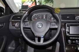 2014款大众帕萨特1.8TSI DSG至尊版