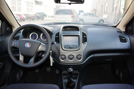 2014款吉利新金刚1.5L手动精英型