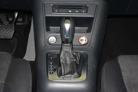 2015款大众途观2.0TSI手自一体四驱旗舰版