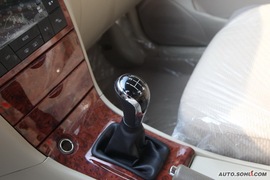 2009款吉利远景试驾实拍