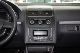 2015款大众途安1.4T自动舒适版5座