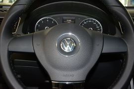 2015款大众帕萨特1.8TSI DSG 30周年纪念版