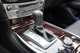 2013款英菲尼迪Q70L 2.5L豪华版