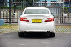 2013款英菲尼迪Q70L 2.5L豪华版