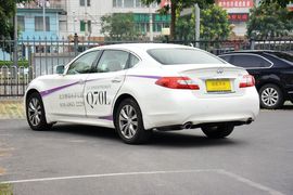 2013款英菲尼迪Q70L 2.5L豪华版