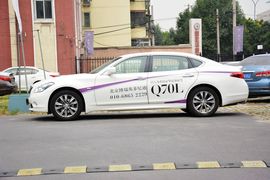 2013款英菲尼迪Q70L 2.5L豪华版