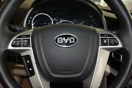 2014款比亚迪速锐1.5TID自动豪华型