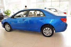 2014款比亚迪速锐1.5TID自动豪华型