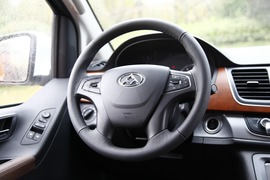 2014款上汽大通G10 2.0T自动试驾