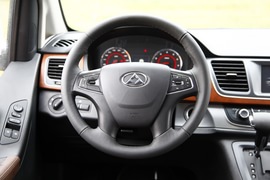 2014款上汽大通G10 2.0T自动试驾