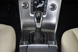 2015款沃尔沃XC60 2.0T T5智逸版