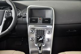 2015款沃尔沃XC60 2.0T T5智逸版