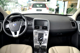 2015款沃尔沃XC60 2.0T T5智逸版