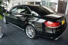 2015款奔驰E260L运动豪华型