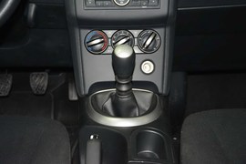 2012款日产逍客2.0XL 火 6MT两驱