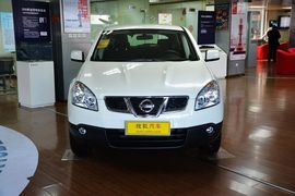 2012款日产逍客2.0XL 火 6MT两驱