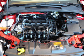2012款福特福克斯三厢1.6L自动舒适型
