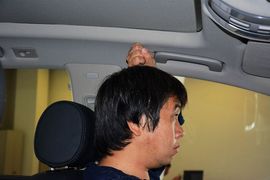前排头部空间