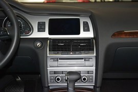 2014款奥迪Q7 35TFSI进取型