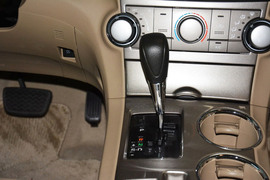 2013款丰田汉兰达2.7L两驱5座紫金版