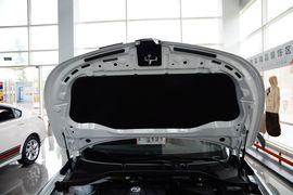 2012款MG5 1.5L自动豪华版