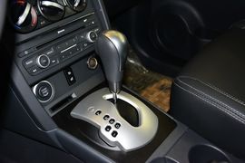 2014款雷诺科雷傲2.0L两驱标准版 改款