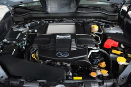 2013款斯巴鲁森林人2.0T自动尊贵导航版