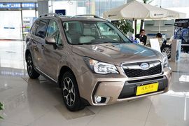 2013款斯巴鲁森林人2.0T自动尊贵导航版