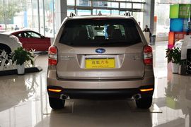 2013款斯巴鲁森林人2.0T自动尊贵导航版