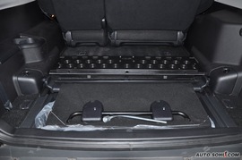 2010款三菱帕杰罗长轴3.0L豪华版