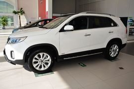 2013款起亚索兰托2.4L汽油四驱豪华版7座