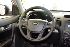 2013款起亚索兰托2.4L汽油四驱豪华版7座