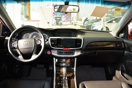 2014款本田雅阁2.4L EXN豪华导航版