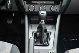 2015款斯柯达明锐1.6L手动逸杰版