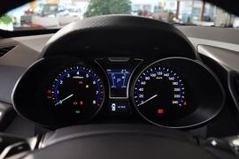 2012款现代飞思Veloster 1.6T自动尊享版