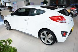 2012款现代飞思Veloster 1.6T自动尊享版