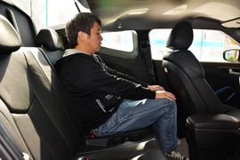 后排空间