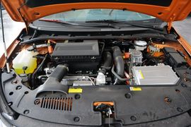 2014款比亚迪秦1.5T旗舰型