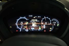 2014款比亚迪秦1.5T旗舰型