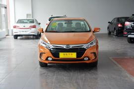 2014款比亚迪秦1.5T旗舰型