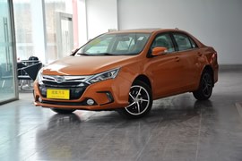 2014款比亚迪秦1.5T旗舰型