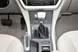 2014款吉利新帝豪1.5L CVT精英型