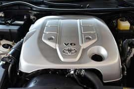 2013款丰田锐志2.5V尚锐导航版