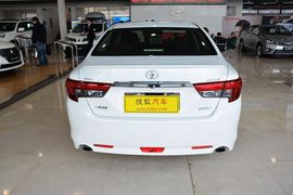 2013款丰田锐志2.5V尚锐导航版