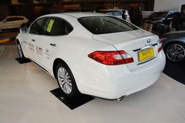 2013款英菲尼迪Q70L 3.5L豪华版 HYBRID